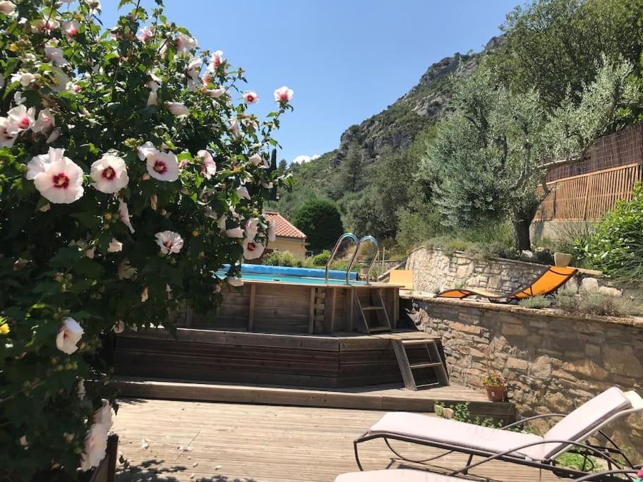 Appartement Sur La Colline Avec Acces Piscine Volx Exterior foto